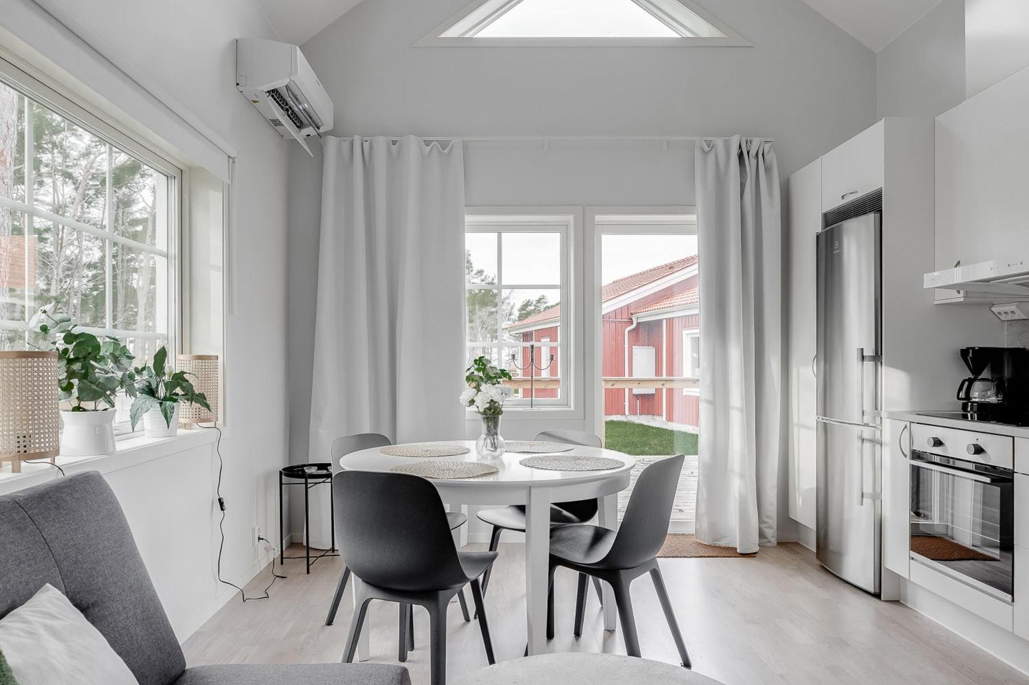 Aparthotel Stora Froegarden Mörbylånga Zimmer foto